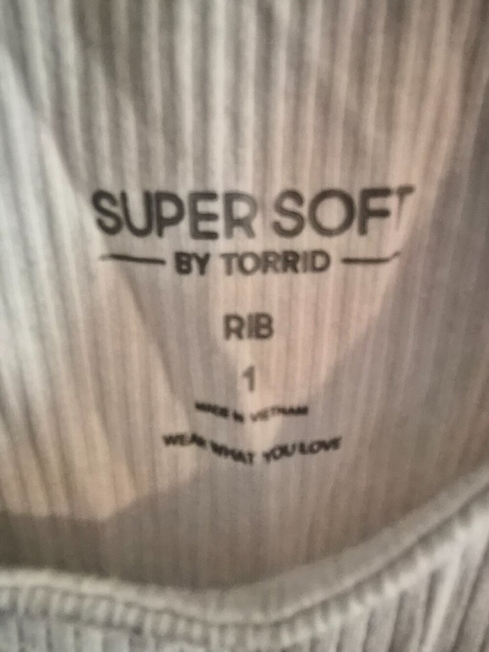 Side Ruched Tank - Picture 2 of 3